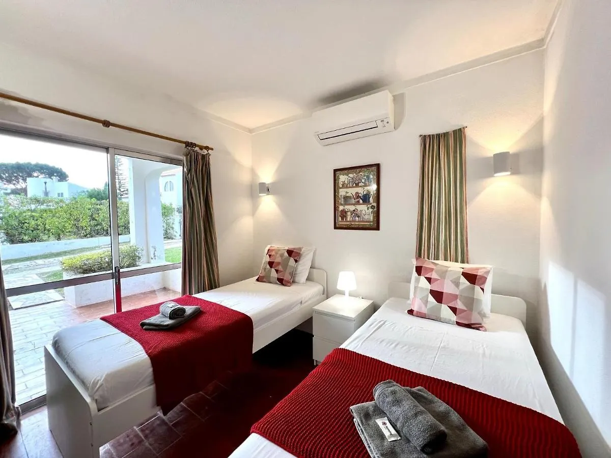 Vilamoura Ocean Villa With Pool By Homing Portugal